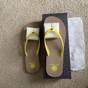 Tory Burch Thong Flip Flop Bundle. Size 9. Good Condition. Barely worn.